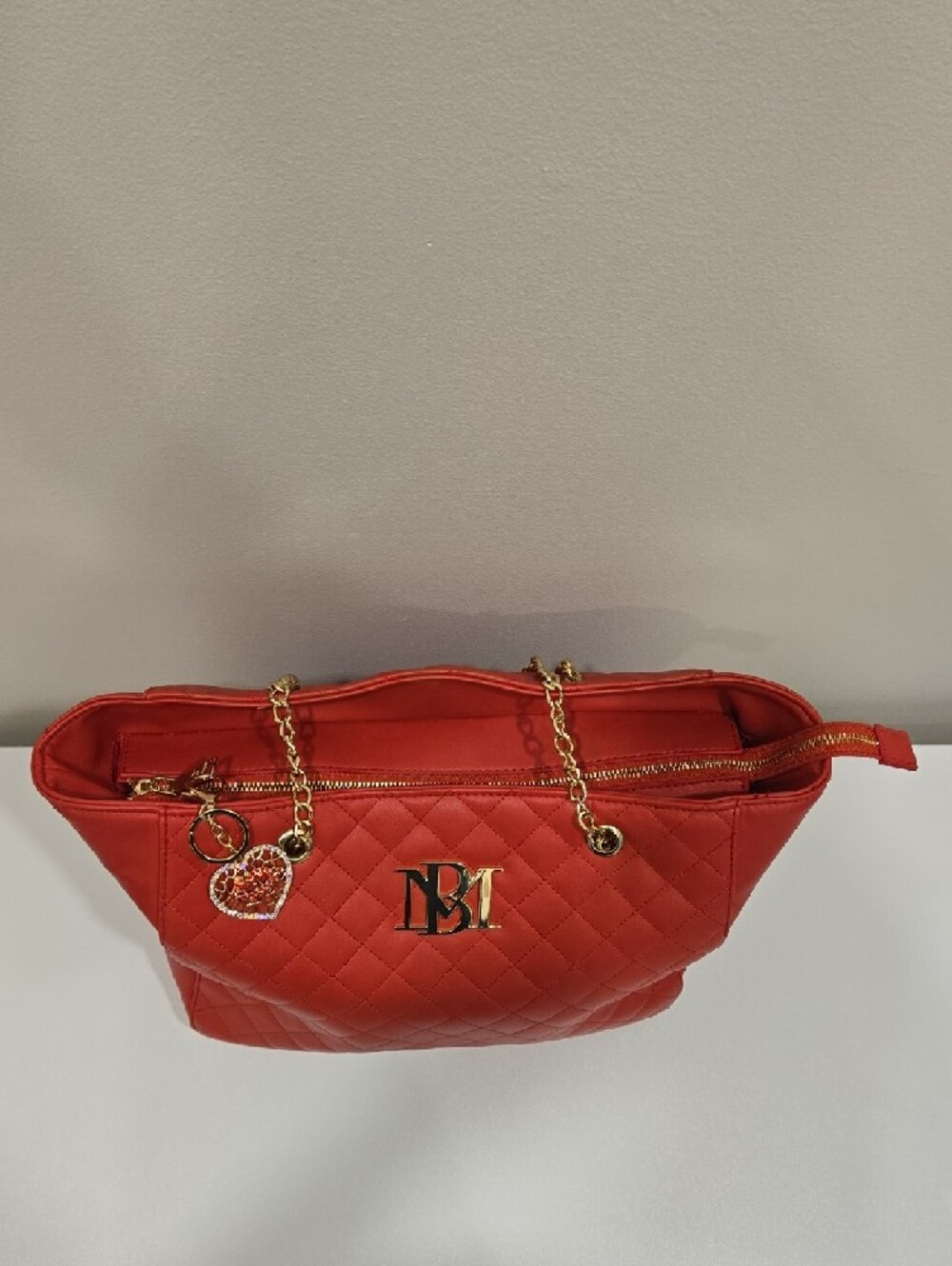 Badgley Miscka Red Quilted Tote Bag with Gold Chain Handles And Heart Key Chain - Picture 8 of 16
